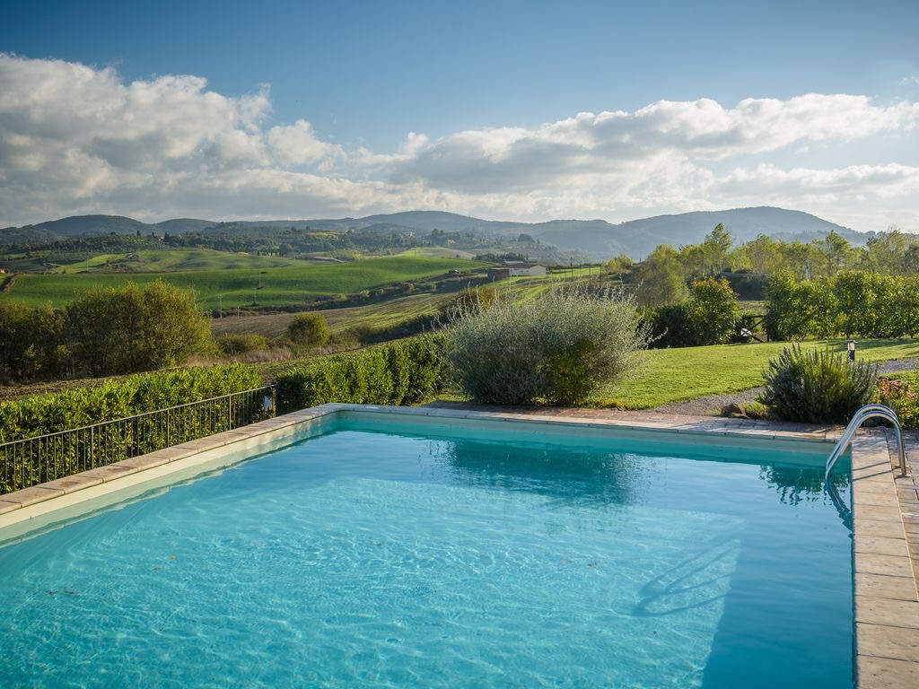 Swimming Pool at Villa Ampella La Torre in Tuscany, Italy