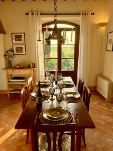 Dining Room - Seats 6