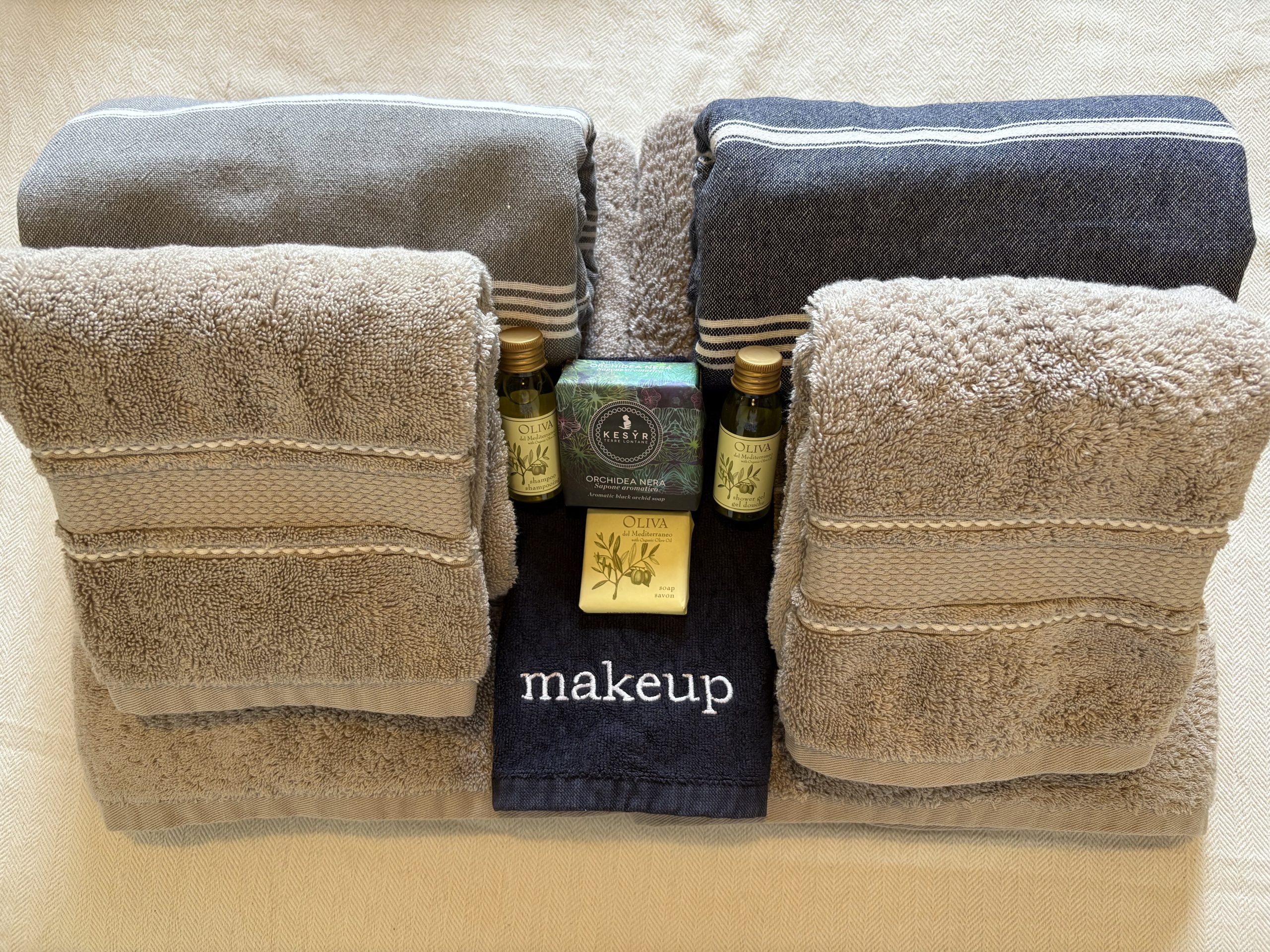 100% cotton bath towels, Italian soap and shampoo.