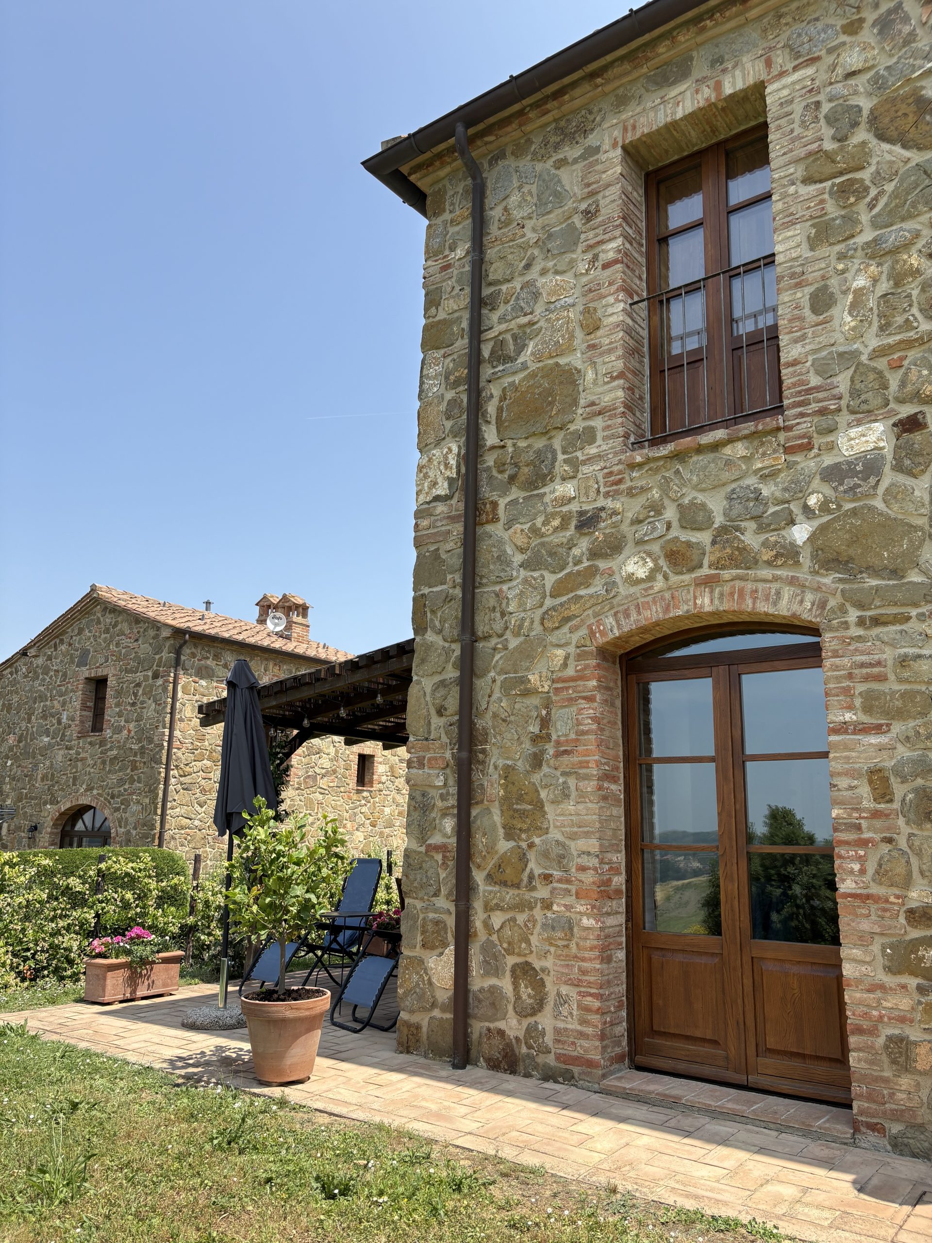 Tuscany terra-cotta private terrace